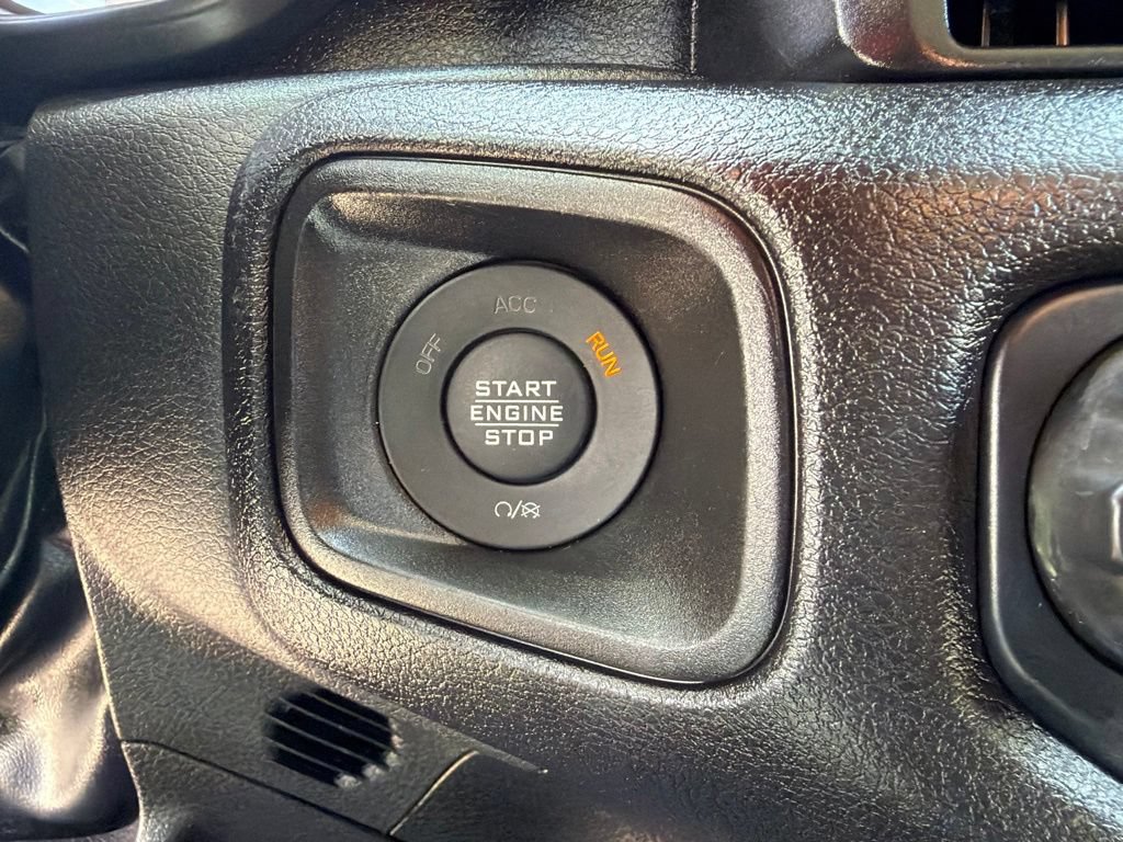 Used 2025 Jeep Wrangler Unlimited Sport AWD/4WD image 31