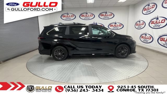 Used 2024 Toyota Sienna AWD image 9