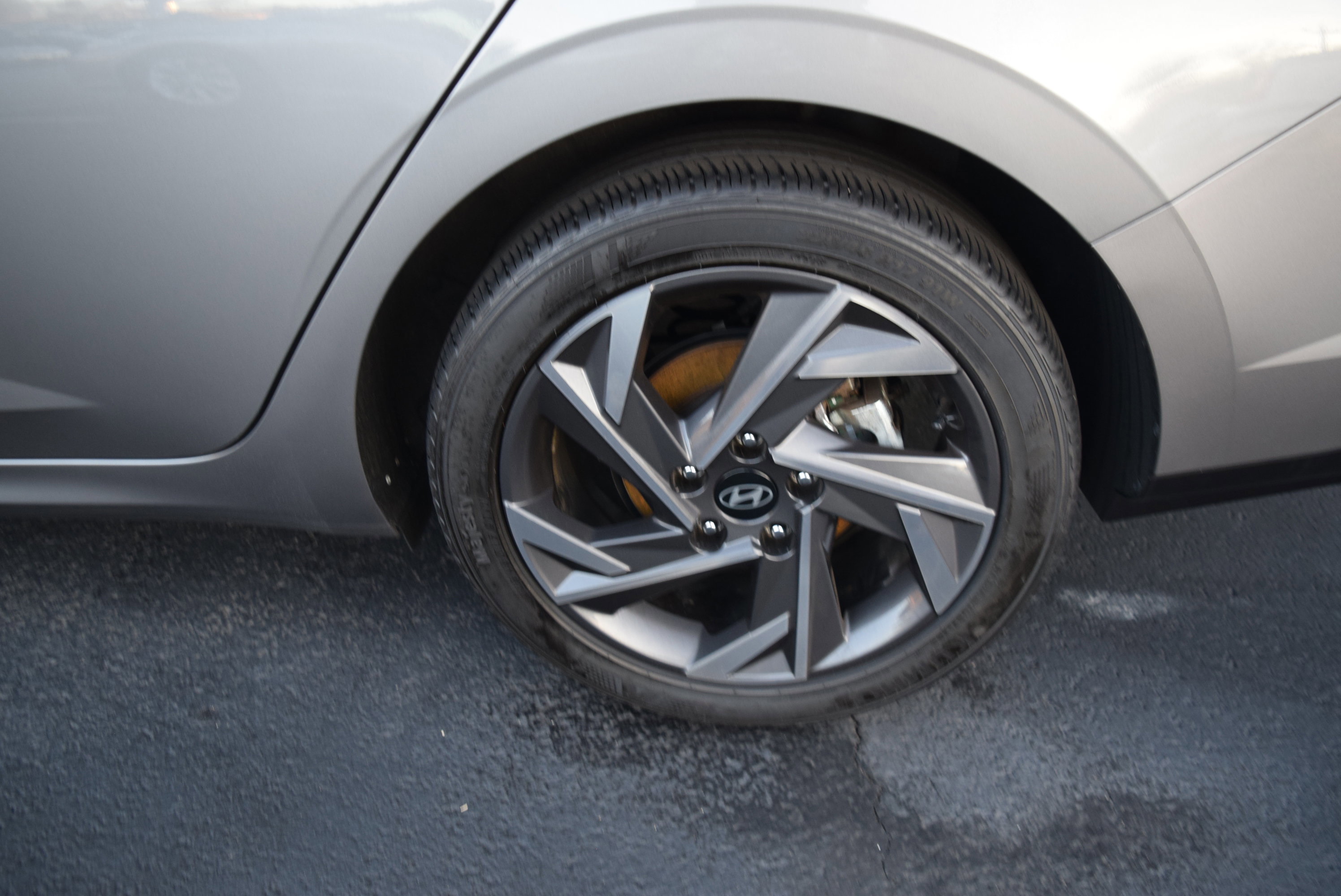 Used 2024 Hyundai Elantra SEL w/ Convenience Package image 6