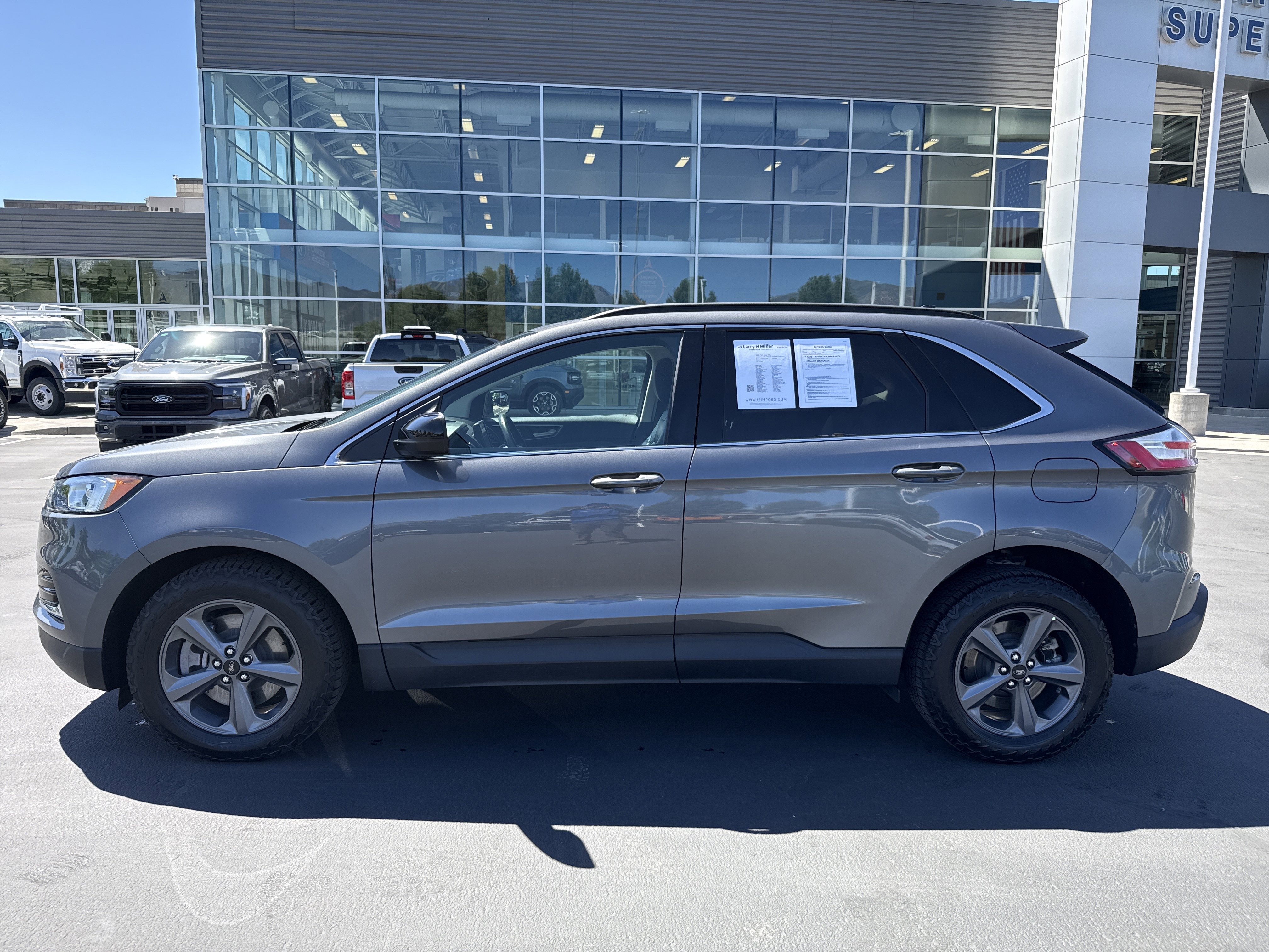 Certified 2022 Ford Edge SEL w/ Sport Appearance Package AWD/4WD image 2