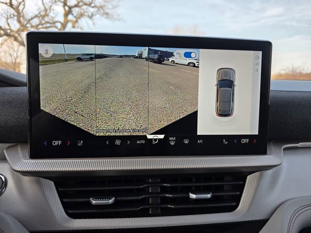 Certified 2025 Ford Explorer Active w/ Active Comfort Package image 18