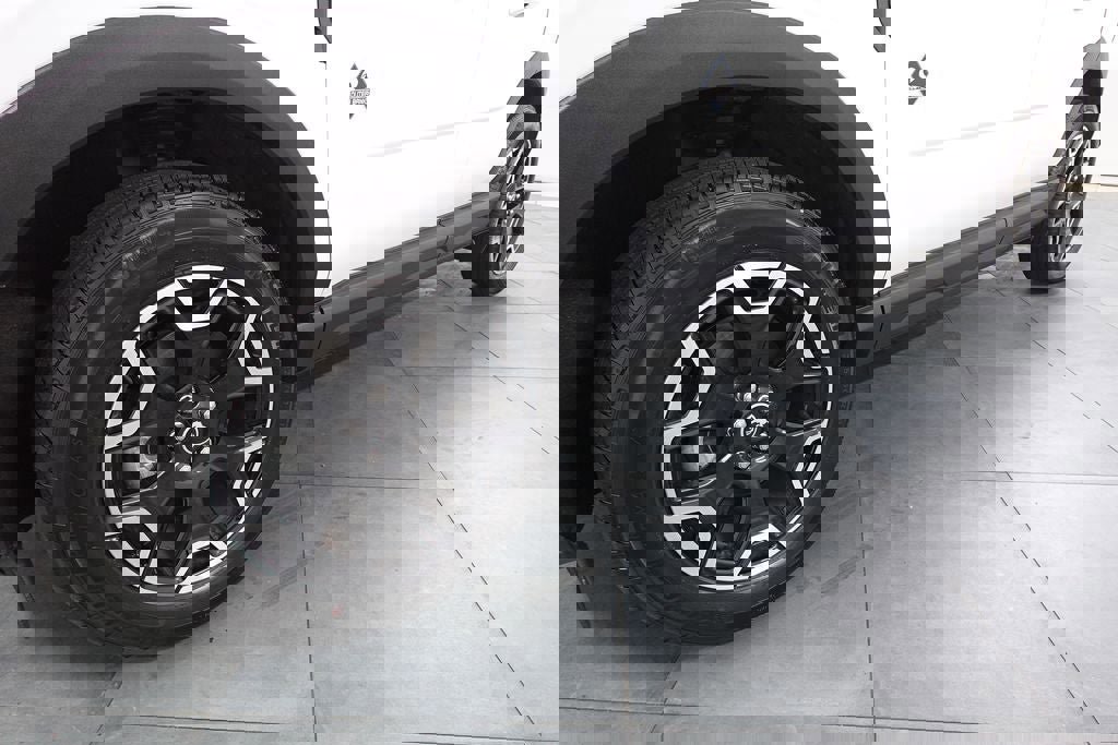 Certified 2025 Ford Bronco Sport Outer Banks w/ Outer Banks Tech Package+ image 32