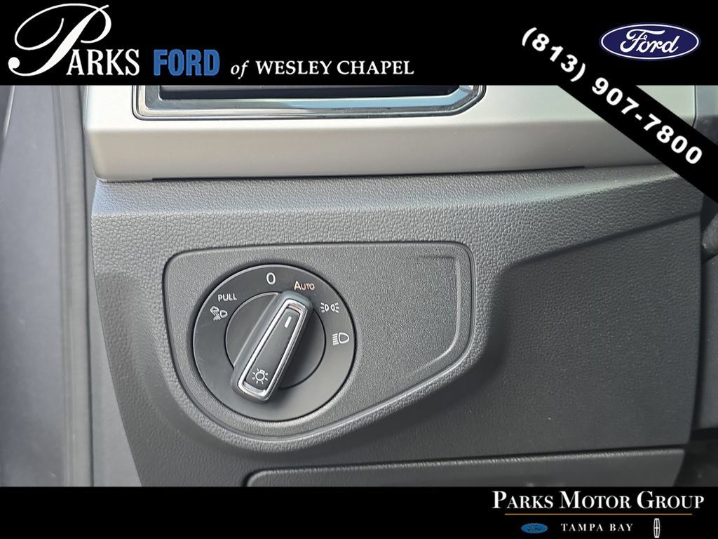 Used 2023 Volkswagen Atlas SE w/ Panoramic Sunroof Package FWD image 28