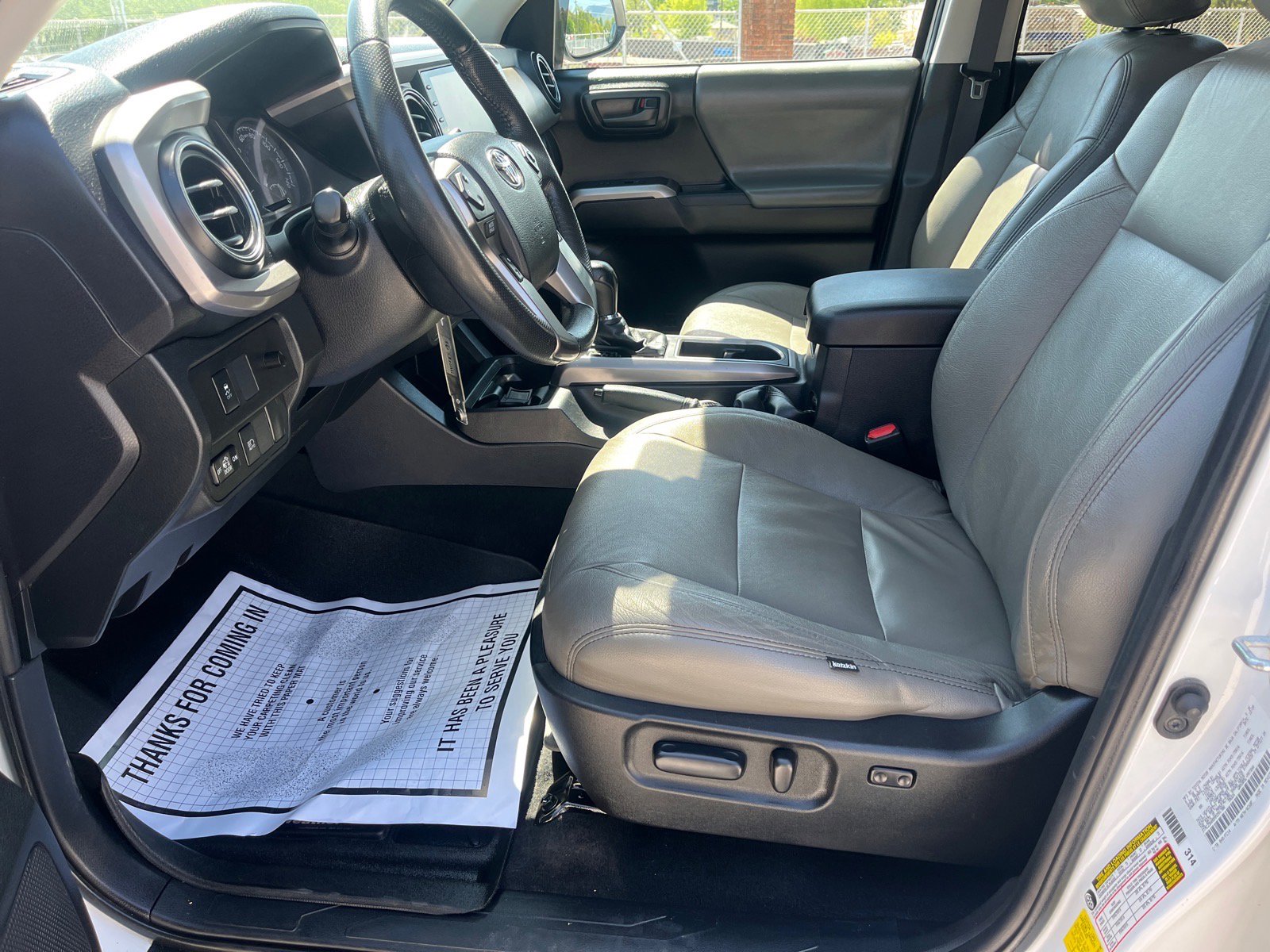 Used 2021 Toyota Tacoma SR5 AWD/4WD image 19