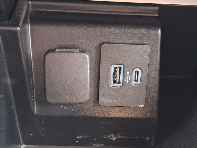 Certified 2020 Ford Explorer XLT w/ Equipment Group 202A AWD/4WD image 25