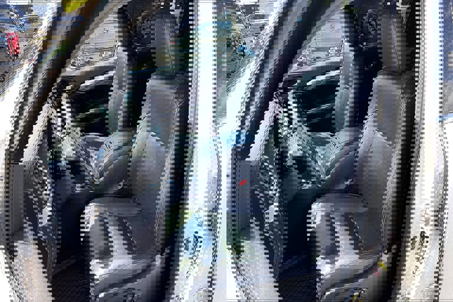 Used 2019 Toyota Highlander XLE FWD image 13