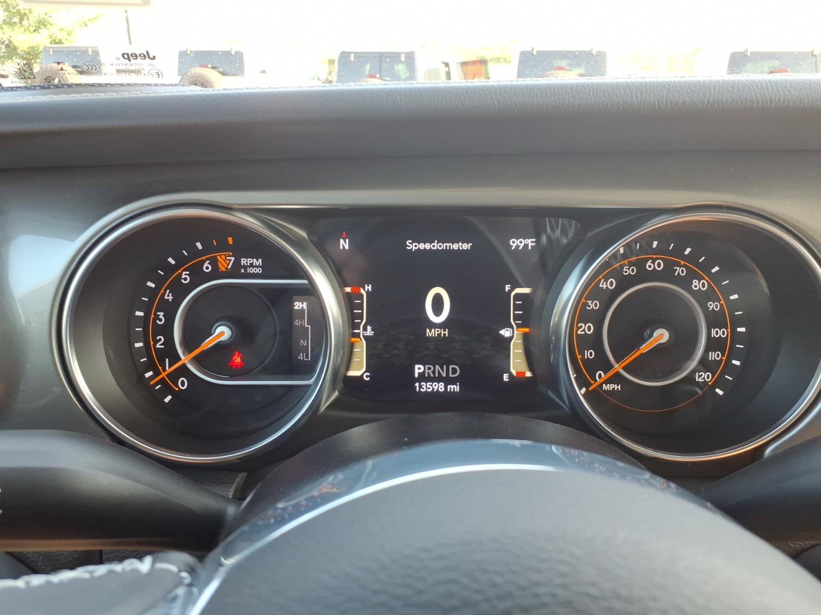 Used 2022 Jeep Gladiator Overland w/ LED Lighting Group AWD/4WD image 17