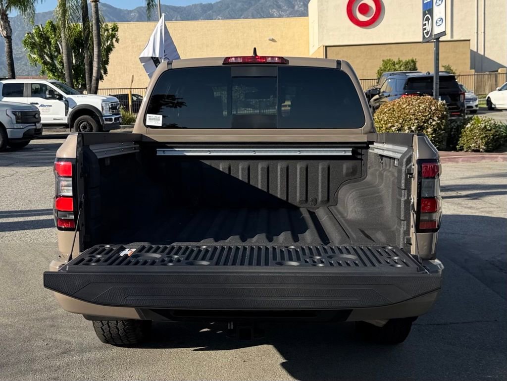 Used 2024 Nissan Frontier Pro-X w/ Pro Convenience Package image 11