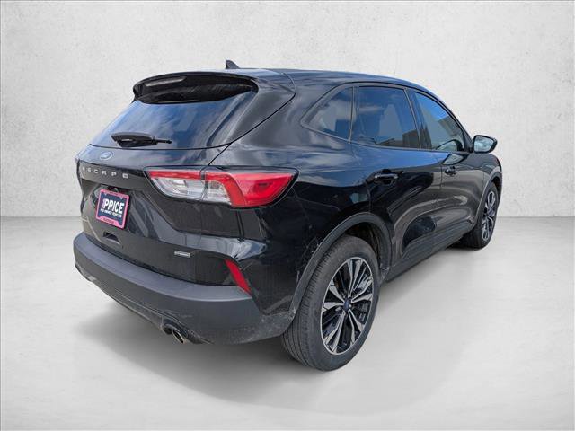 Certified 2022 Ford Escape SE w/ SE Sport Appearance Package FWD image 4