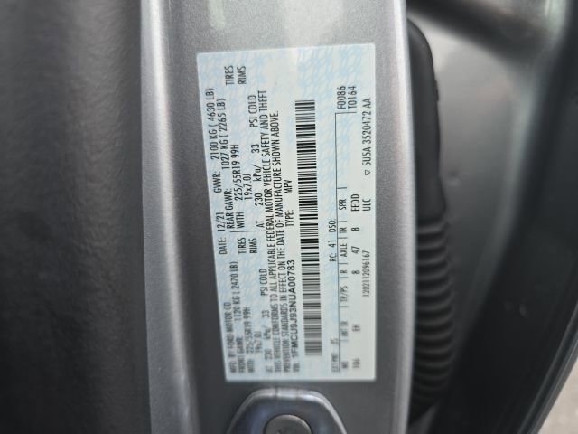 Certified 2022 Ford Escape Titanium AWD/4WD image 24