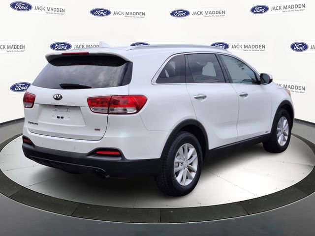 Used 2018 Kia Sorento LX image 4