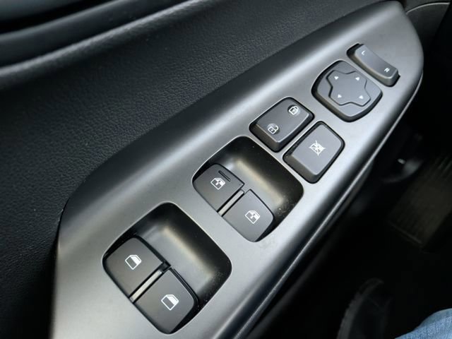 Used 2020 Hyundai Kona SEL w/ Cargo Package image 27