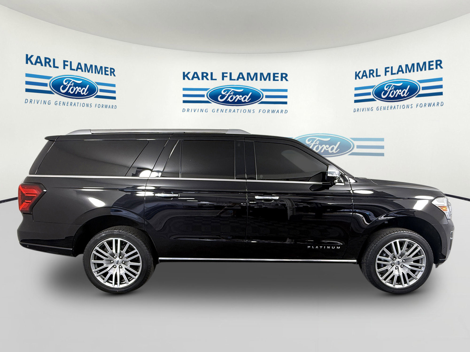 Certified 2022 Ford Expedition Max Platinum AWD/4WD image 2
