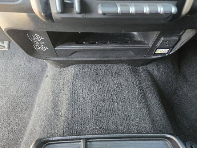 Used 2024 RAM 2500 Laramie AWD/4WD image 18