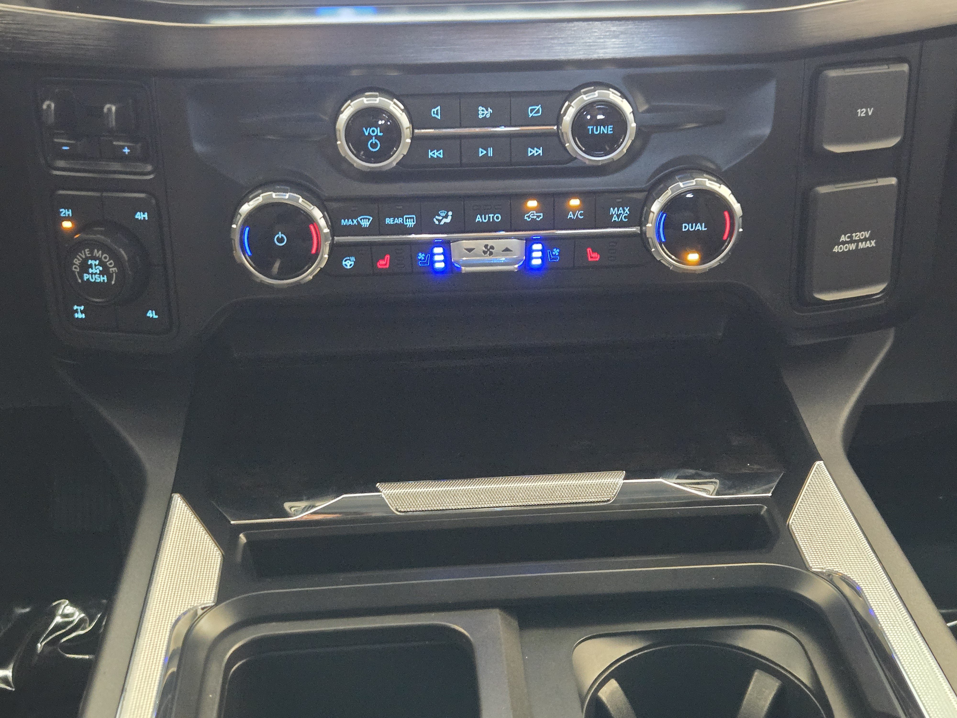 Certified 2023 Ford F250 Lariat w/ Lariat Ultimate Package AWD/4WD image 19