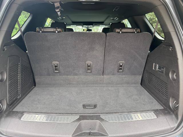Used 2021 GMC Yukon AT4 w/ Technology Package AWD/4WD image 7