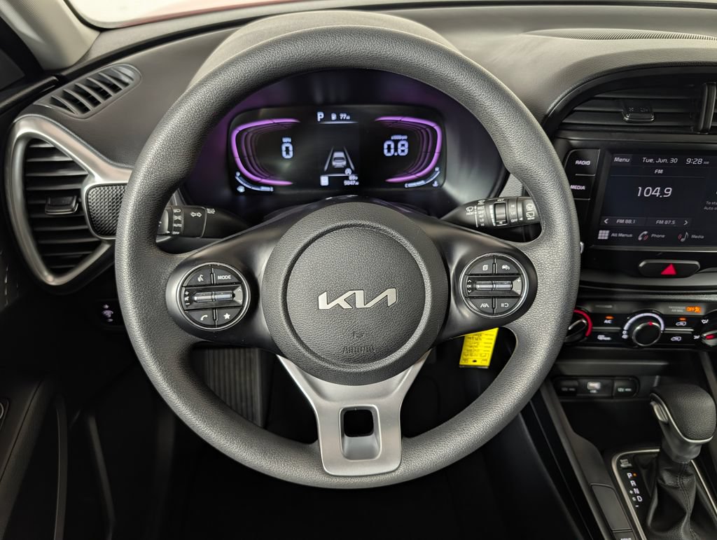 Used 2024 Kia Soul LX FWD image 14