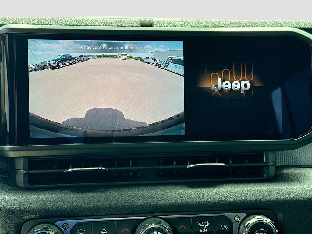 Used 2024 Jeep Wrangler Unlimited Sport AWD/4WD image 15