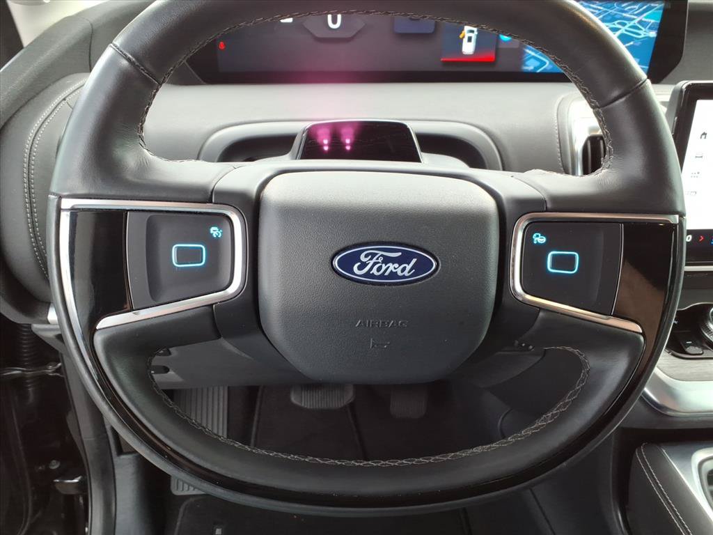 Certified 2025 Ford Expedition Platinum AWD/4WD image 8