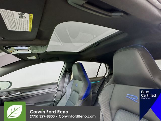 Used 2022 Volkswagen Golf R 2.0T image 25