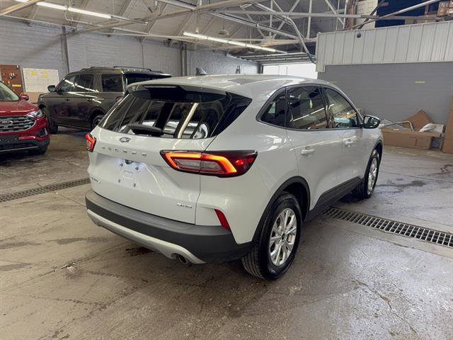 Certified 2025 Ford Escape Active image 5