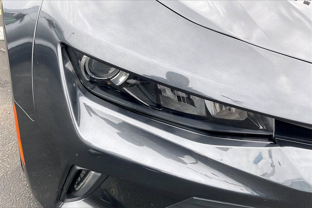 Used 2018 Chevrolet Camaro LT image 27