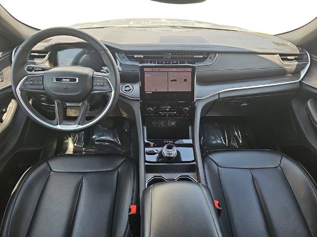 Used 2024 Jeep Grand Cherokee Limited AWD/4WD image 9