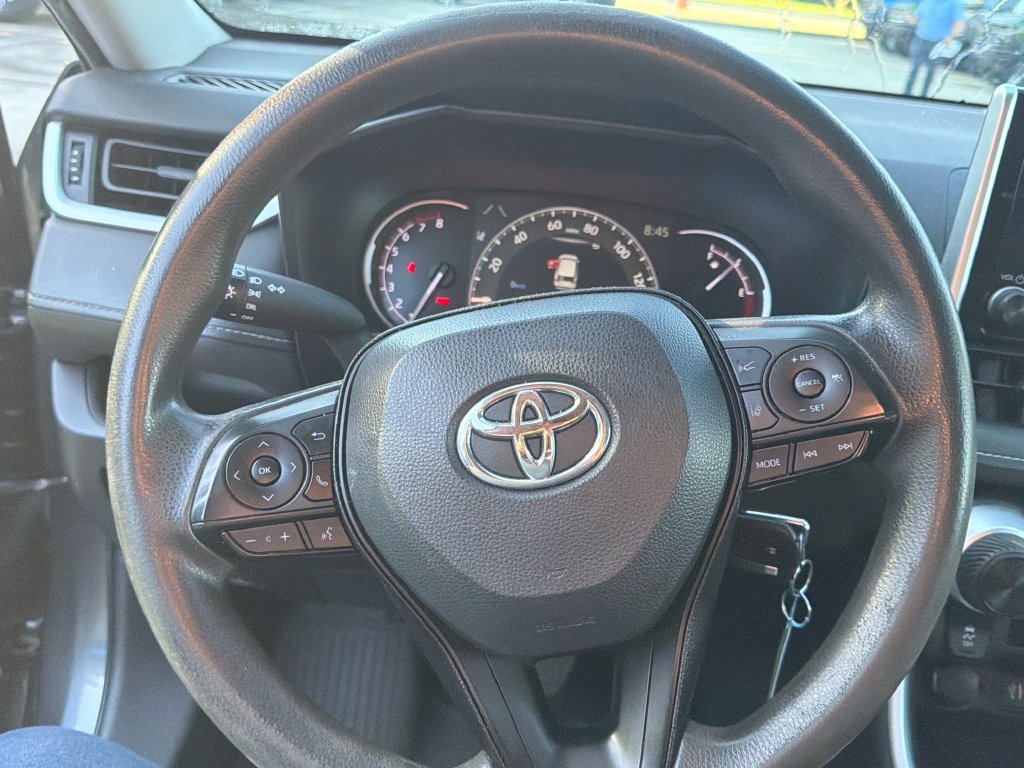 Used 2024 Toyota RAV4 LE FWD image 17