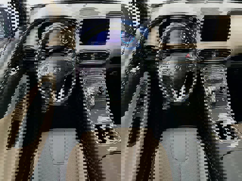 Used 2022 Hyundai Santa Fe Limited image 13