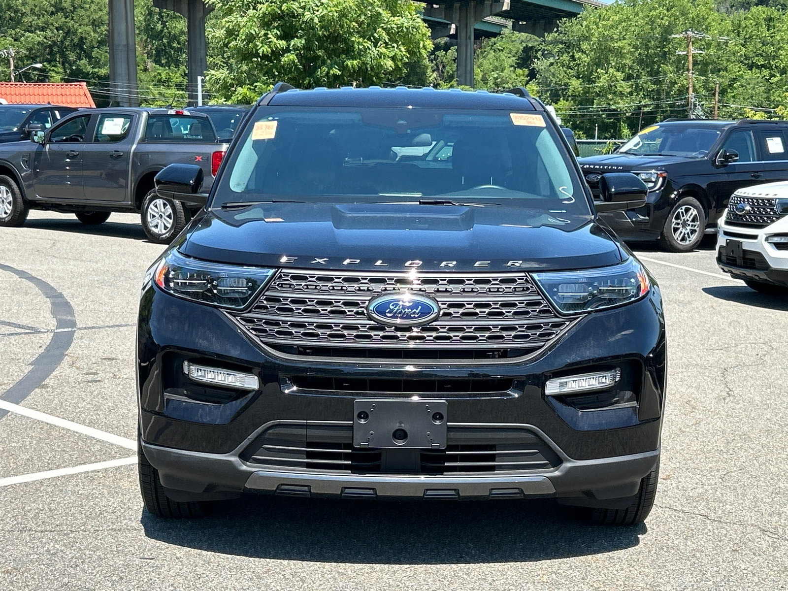 Certified 2023 Ford Explorer XLT w/ Equipment Group 202A AWD/4WD image 2