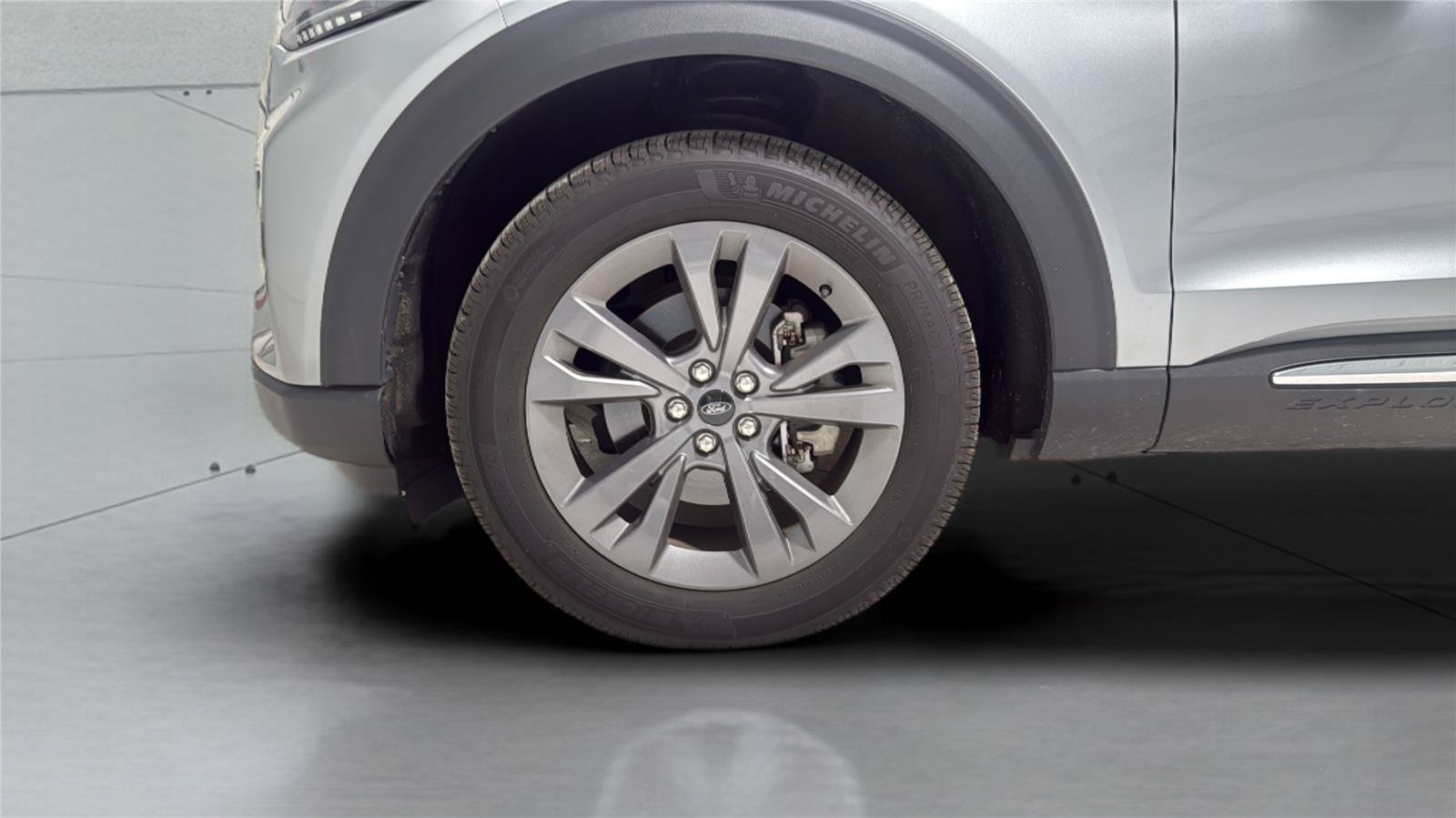 Certified 2025 Ford Explorer Active w/ Active Comfort Package AWD/4WD image 27