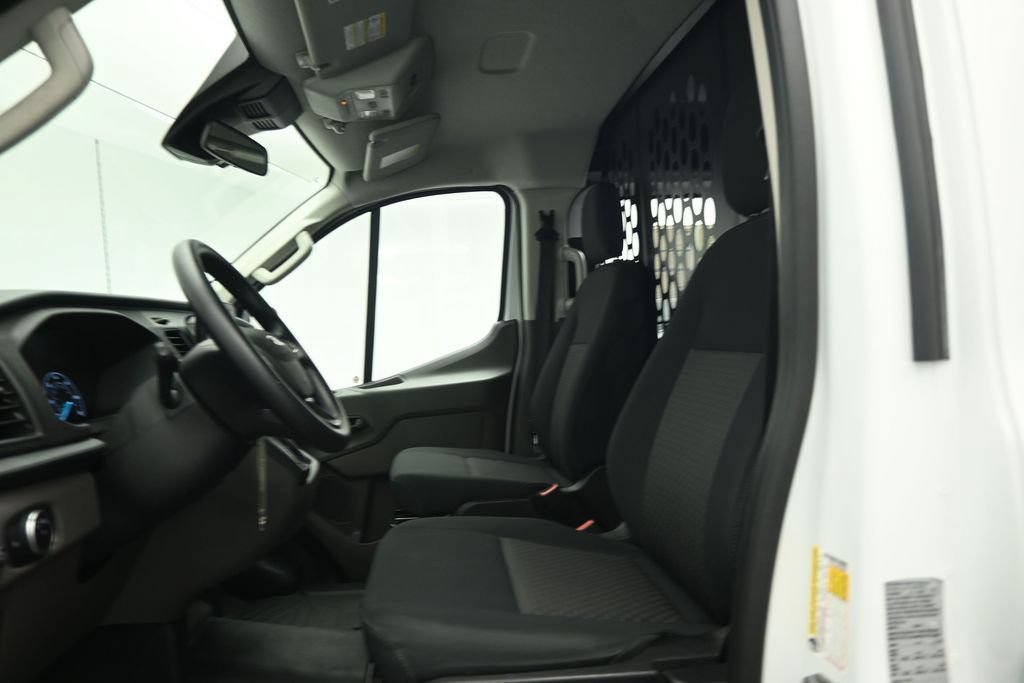 Certified 2025 Ford Transit 250 Low Roof w/ Exterior Upgrade Package RWD image 16