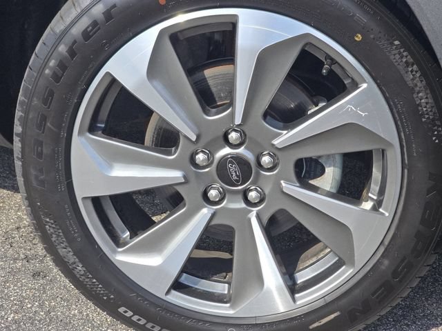 Certified 2025 Ford Escape Platinum AWD/4WD image 10