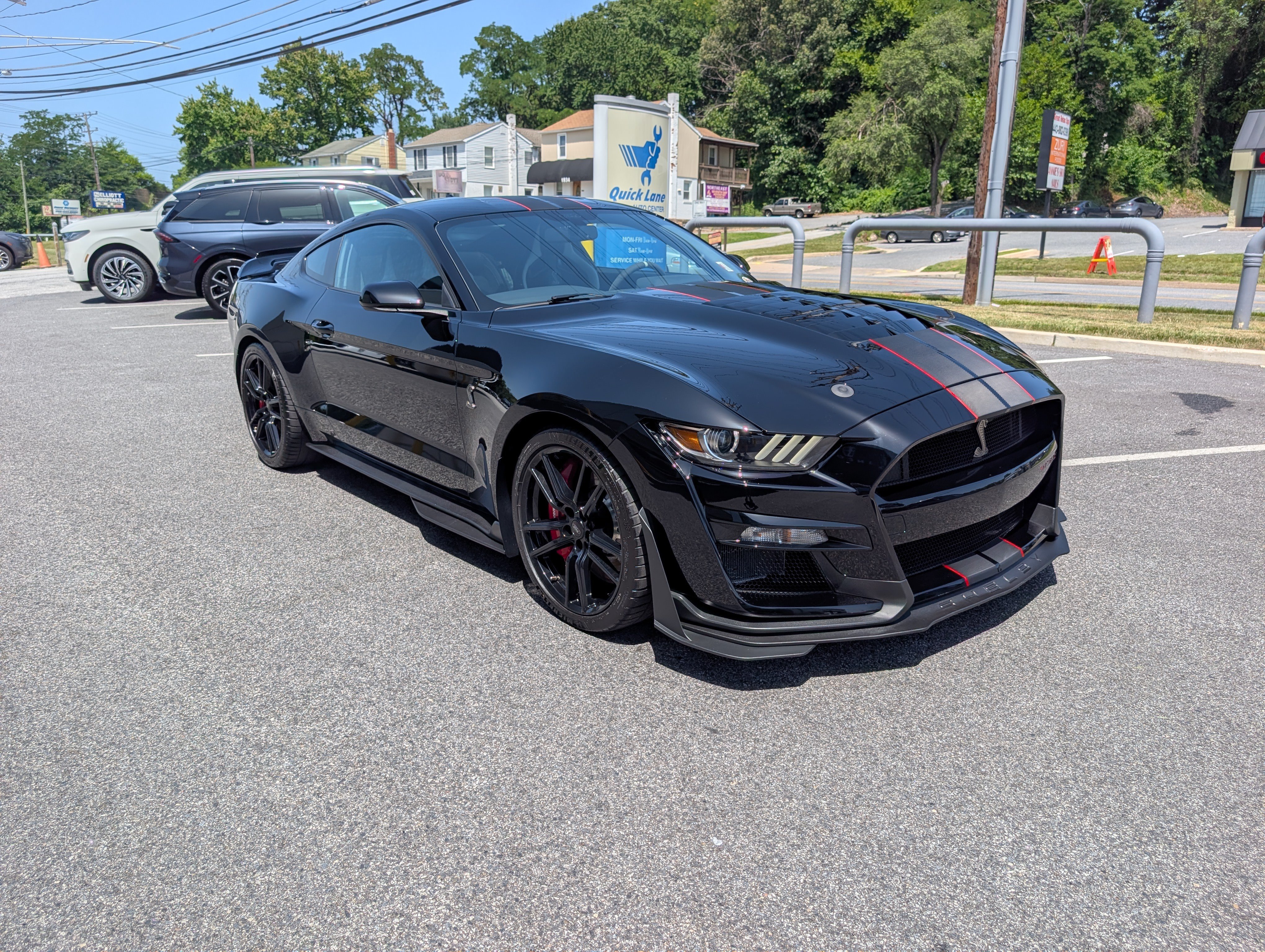Certified 2022 Ford Mustang Shelby GT500 w/ Handling Package RWD image 9