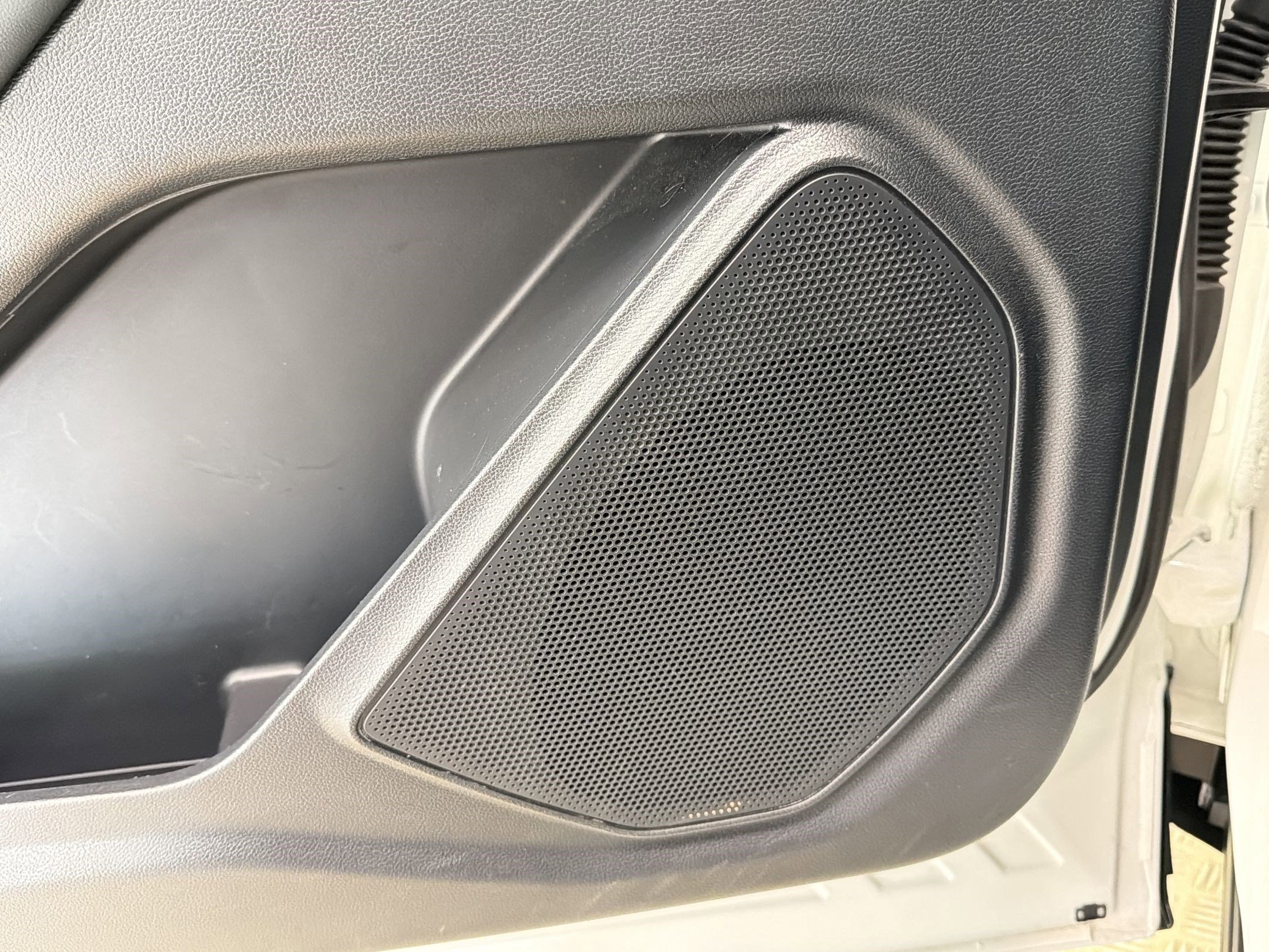 Certified 2025 Ford Explorer ST-Line w/ ST-Line Street Pack image 21