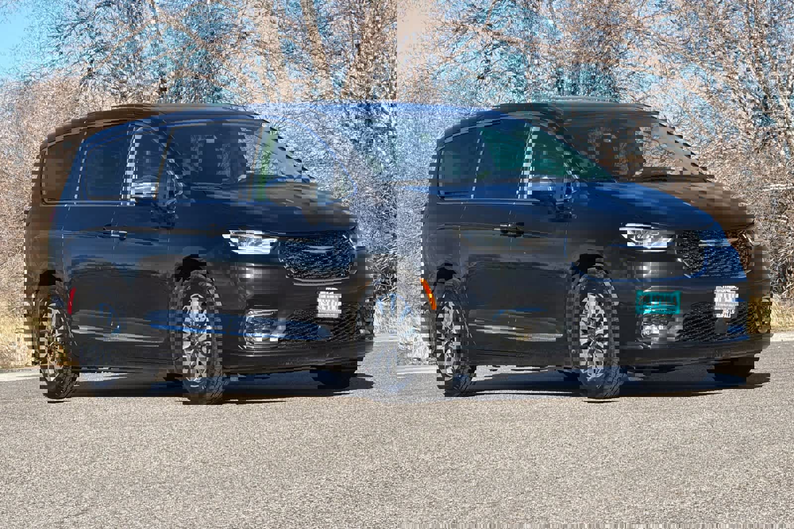 Used 2023 Chrysler Pacifica Limited image 7