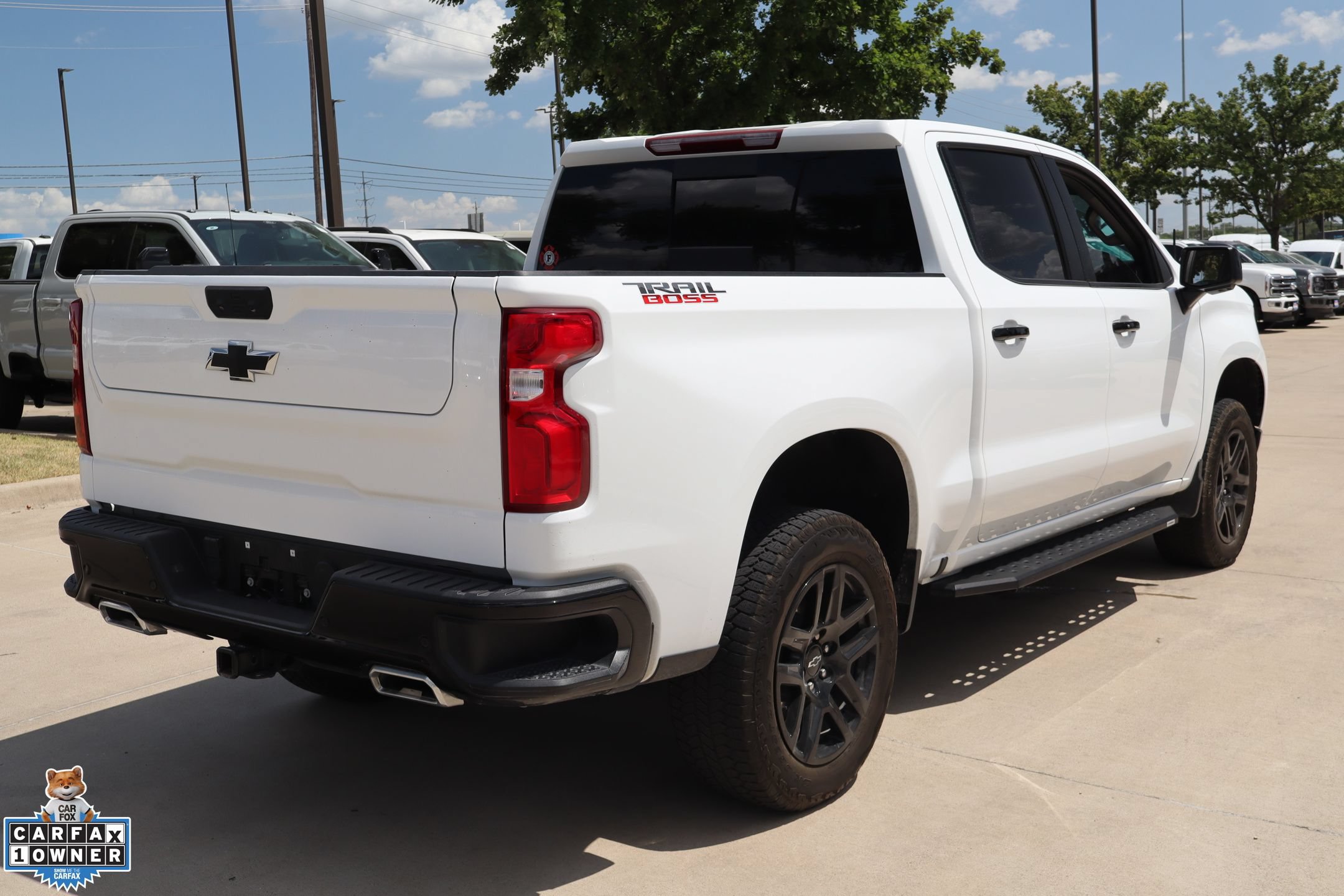 Used 2025 Chevrolet Silverado 1500 LT Trail Boss w/ LT Trail Boss Premium Package AWD/4WD image 3