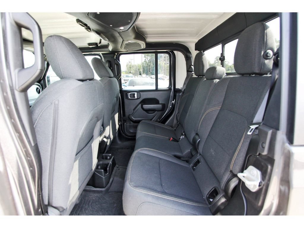 Used 2024 Jeep Gladiator Sport AWD/4WD image 10