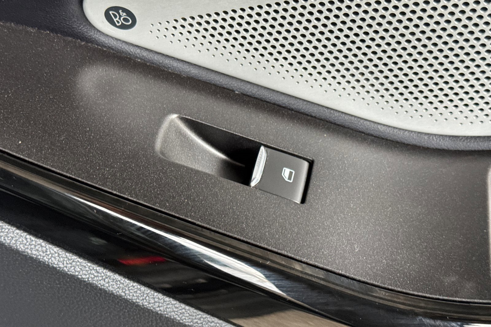 Certified 2022 Ford Explorer ST w/ Equipment Group 401A image 23