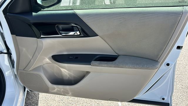 Used 2017 Honda Accord LX image 10