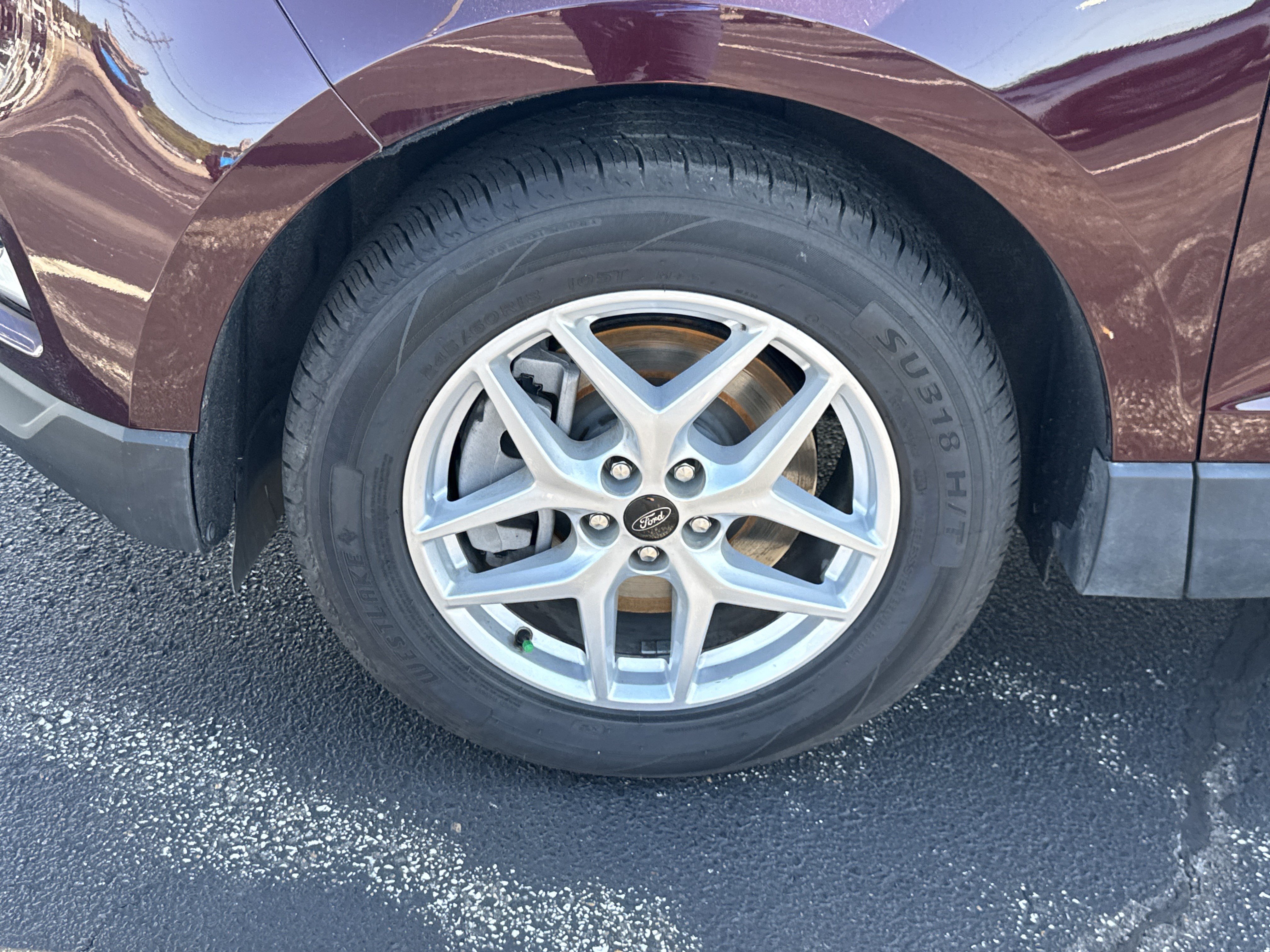 Certified 2024 Ford Edge SEL AWD/4WD image 9