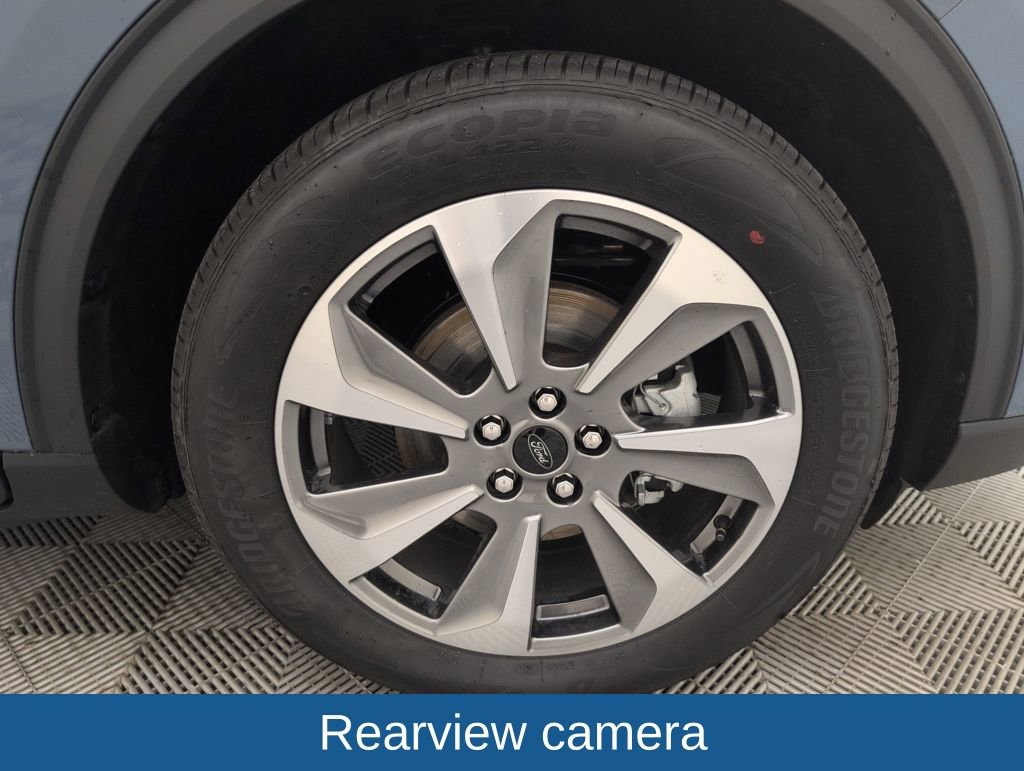 Certified 2025 Ford Escape Platinum image 22