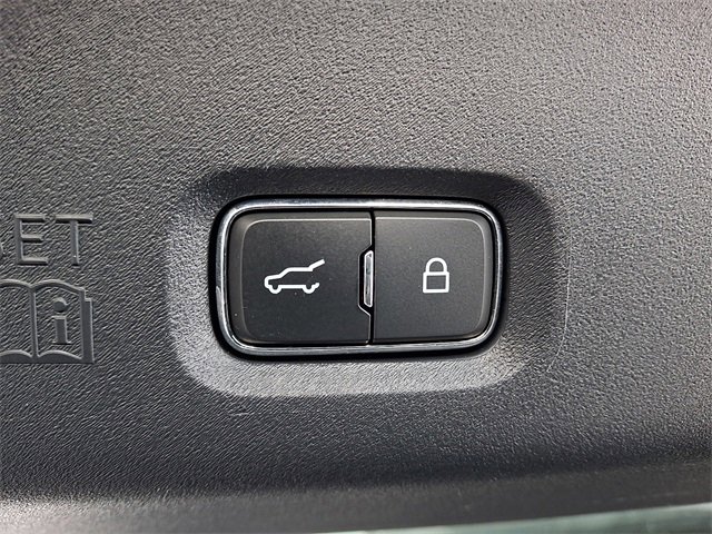 Certified 2025 Ford Expedition Max Active image 30