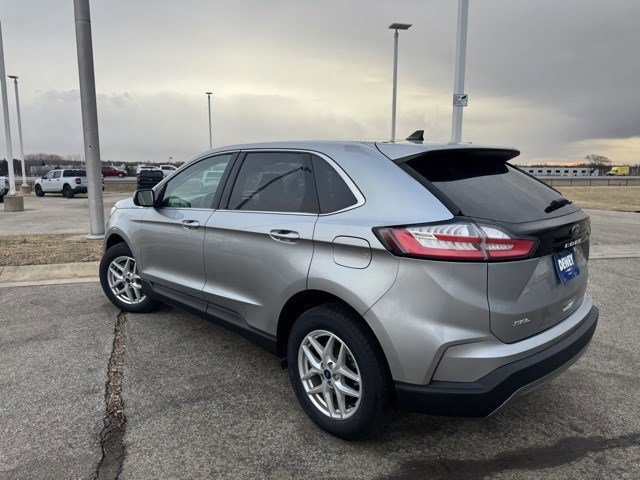 Certified 2022 Ford Edge SEL w/ Convenience Package image 3