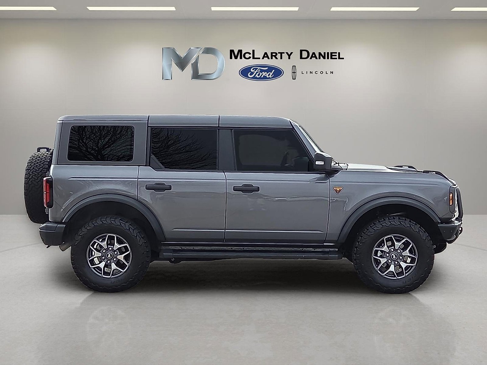 Certified 2023 Ford Bronco Badlands image 6