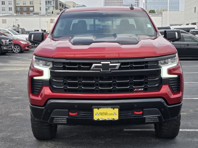 Used 2024 Chevrolet Silverado 1500 LT Trail Boss w/ LT Trail Boss Premium Package AWD/4WD image 2