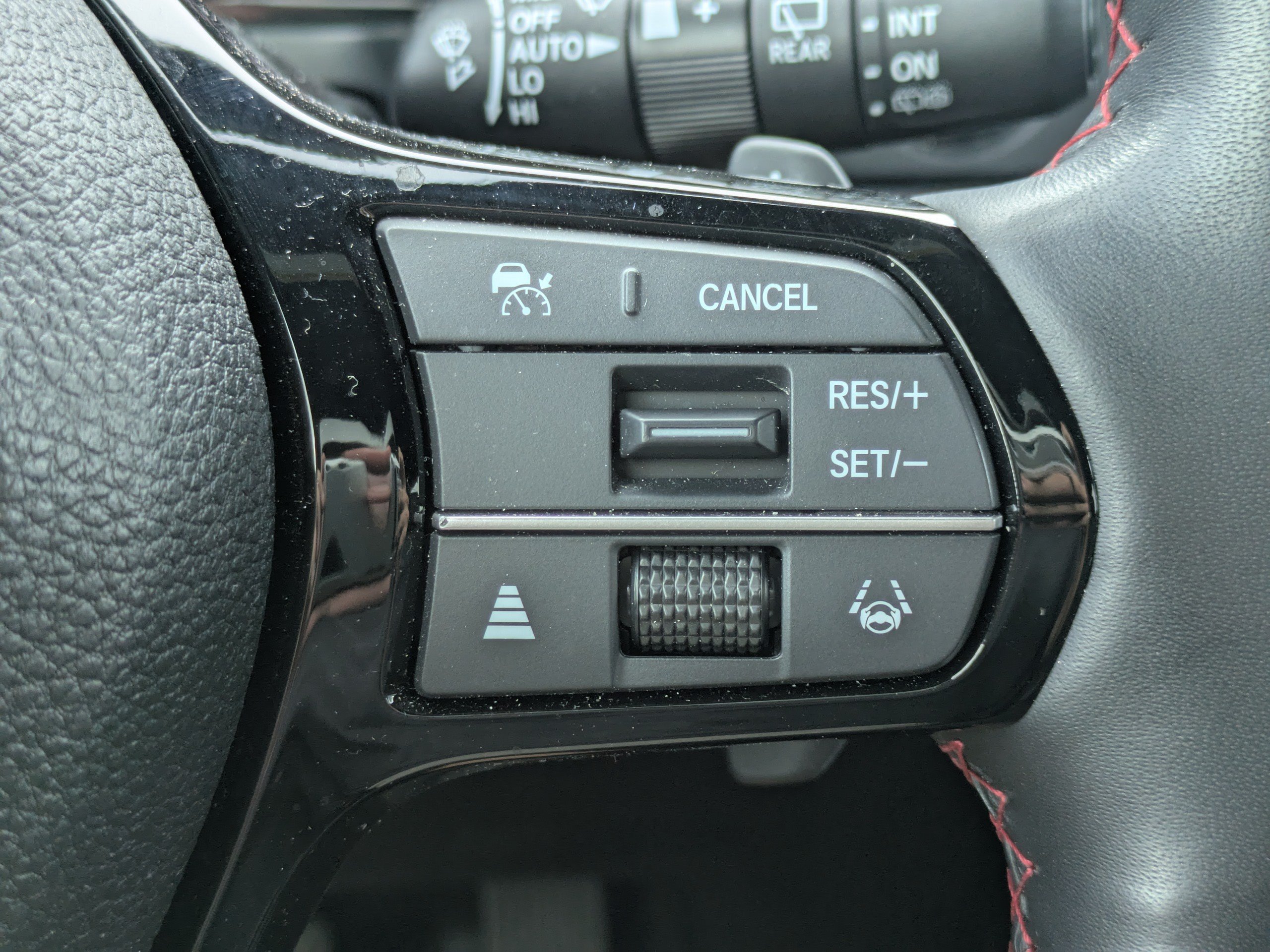Used 2025 Honda Pilot Black Edition image 23