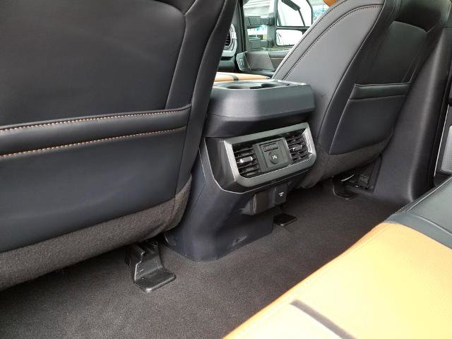 Certified 2024 Ford F450 Platinum w/ FX4 Off-Road Package AWD/4WD image 17