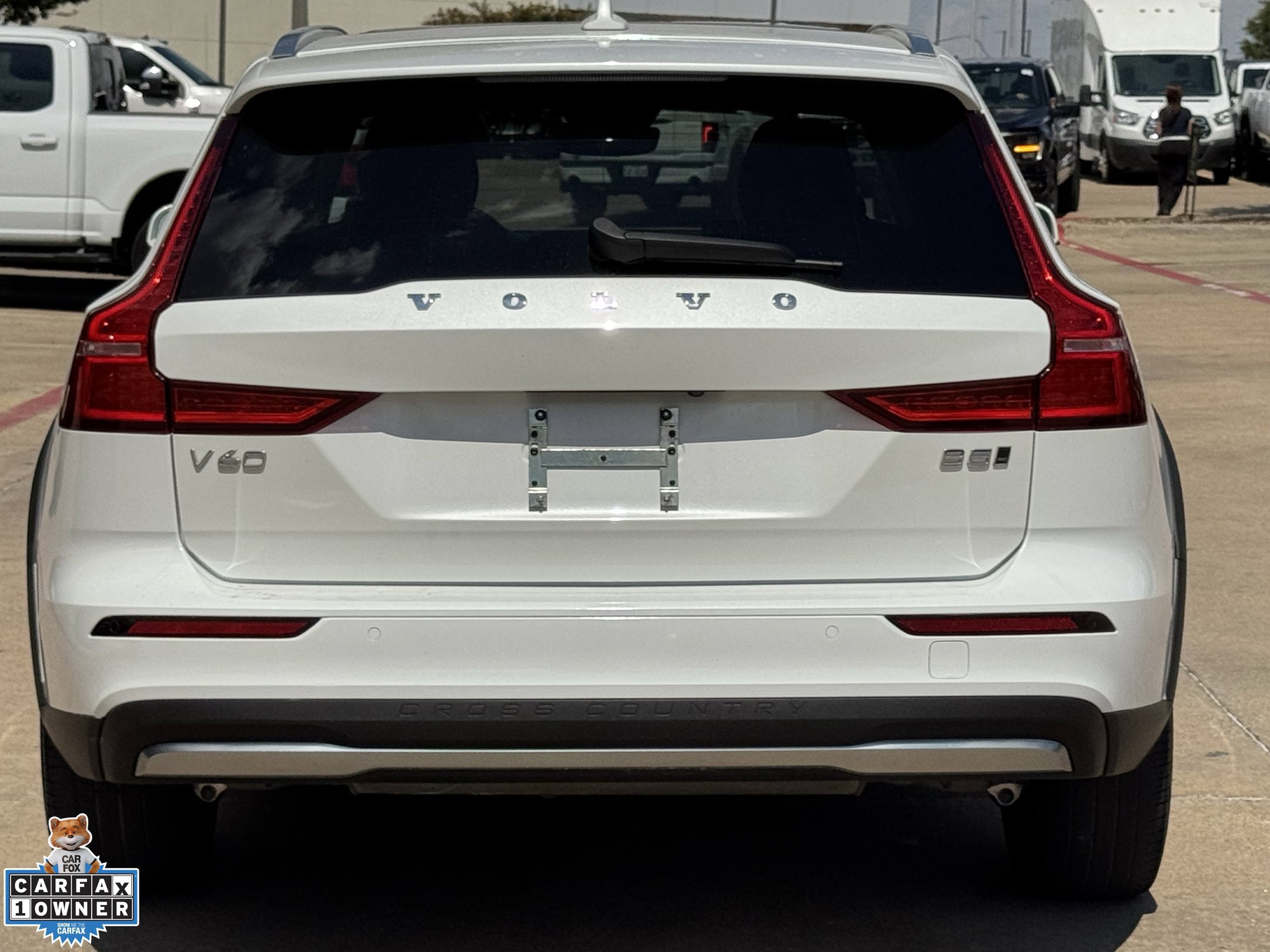 Used 2025 Volvo V60 B5 Cross Country Plus AWD/4WD image 4