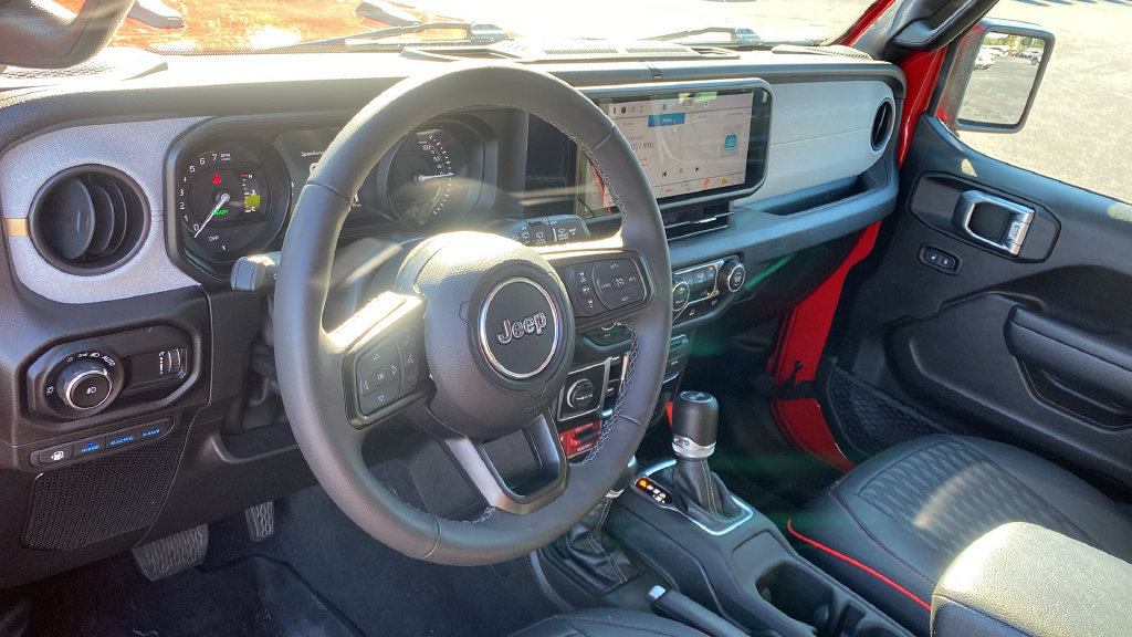 Used 2025 Jeep Wrangler Unlimited Sport S 4xe AWD/4WD image 15